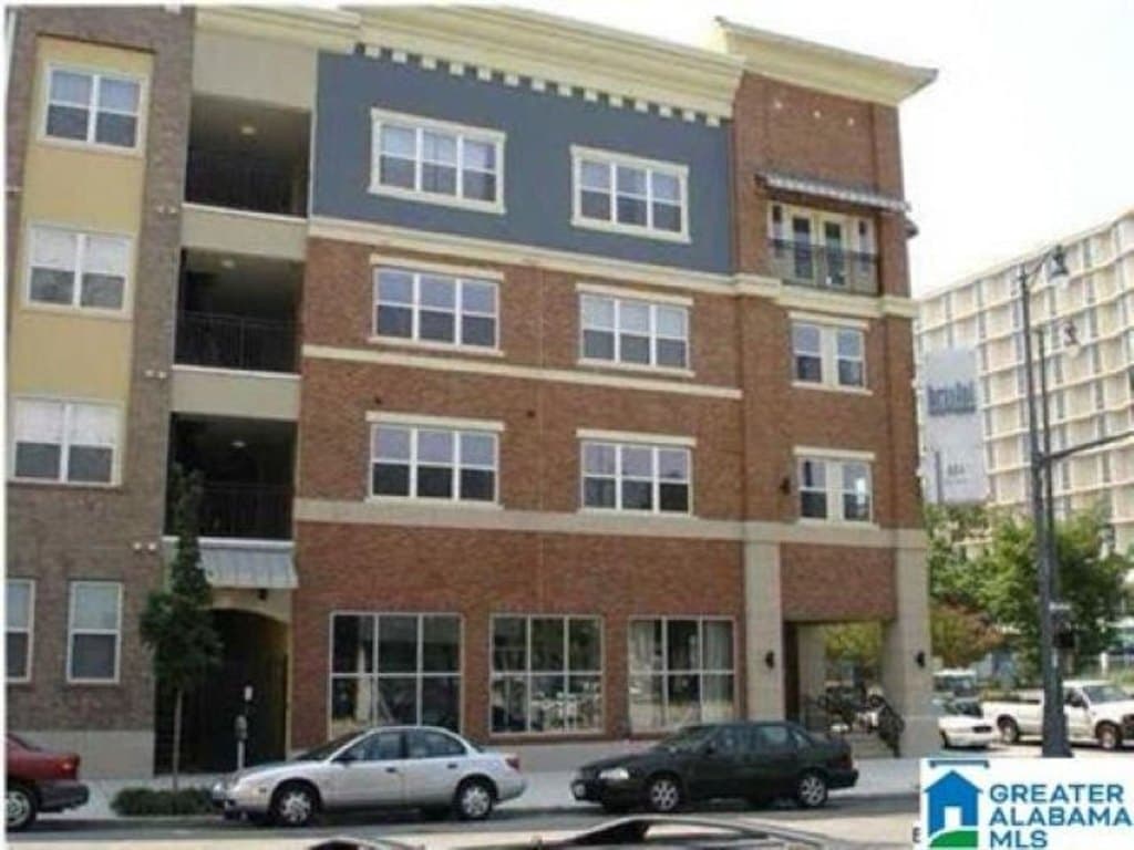 401 20th St S Ste A , 403