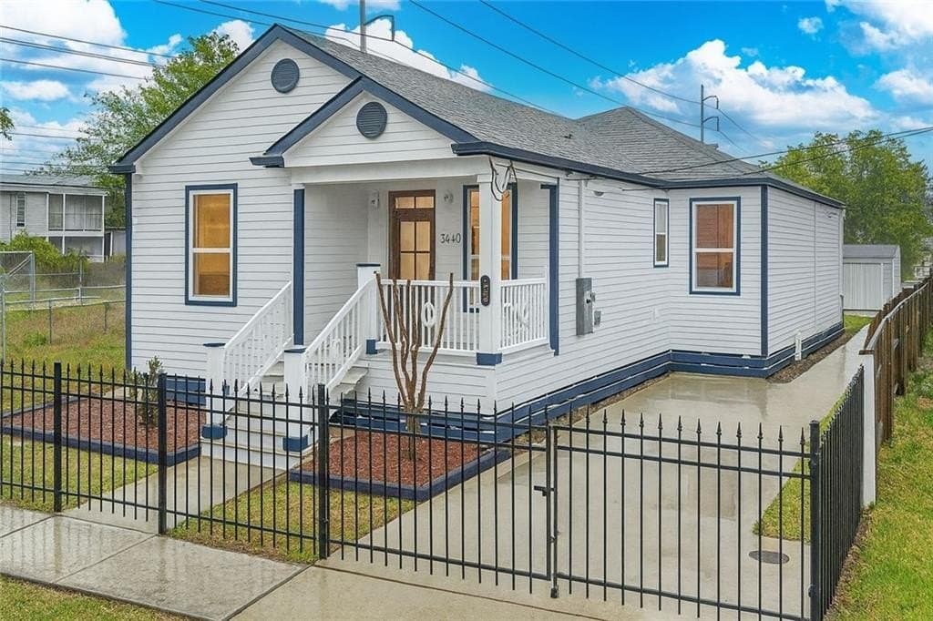 3410 Lowerline St