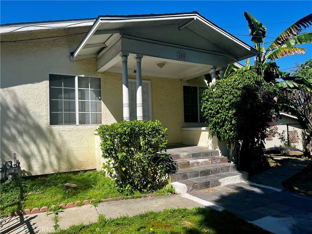 609 Camulos St