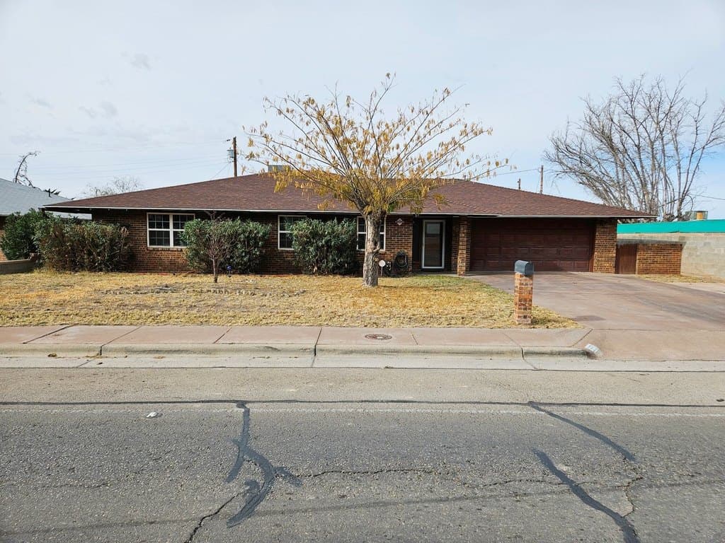1331 Scenic Dr