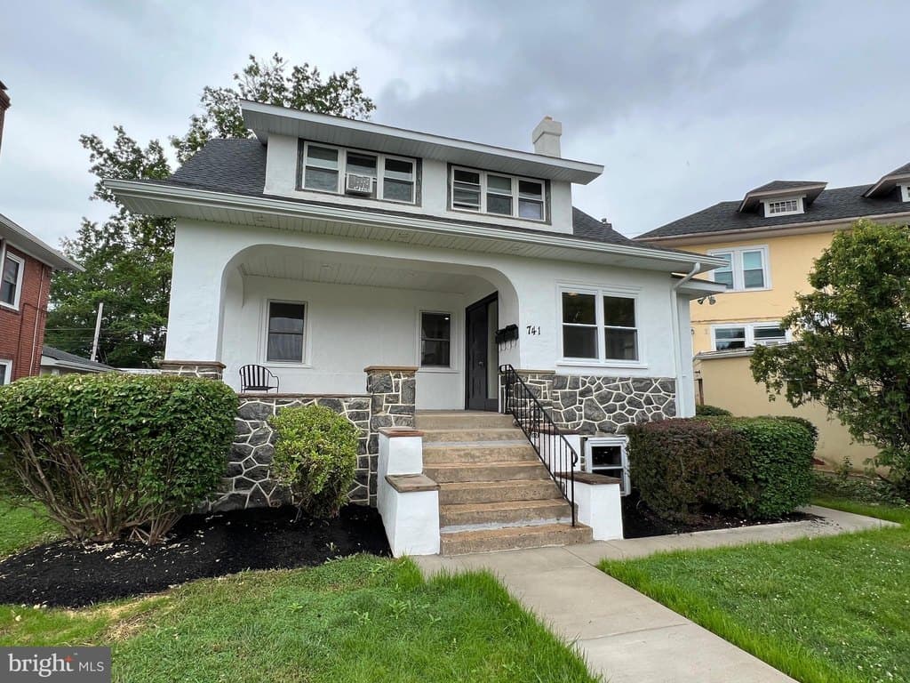 741 Main St