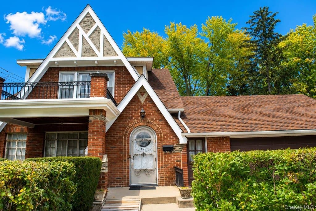 153 Wisner Ave