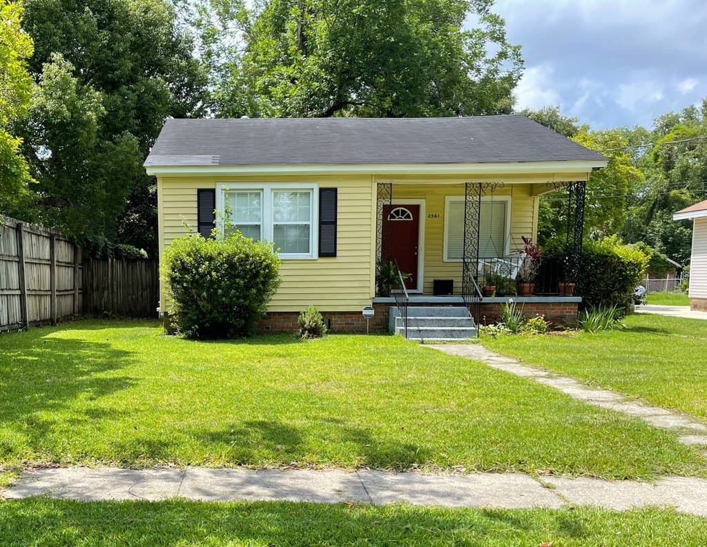 2561 Woodruff St