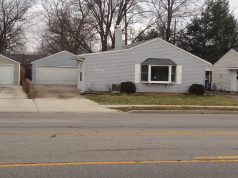 2743 N Main St