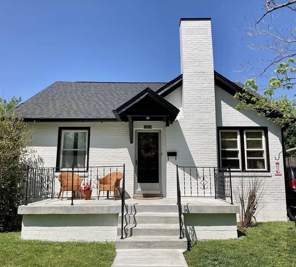 1824 Dimple Ct
