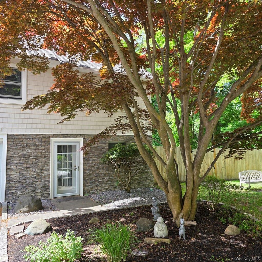Rental listing