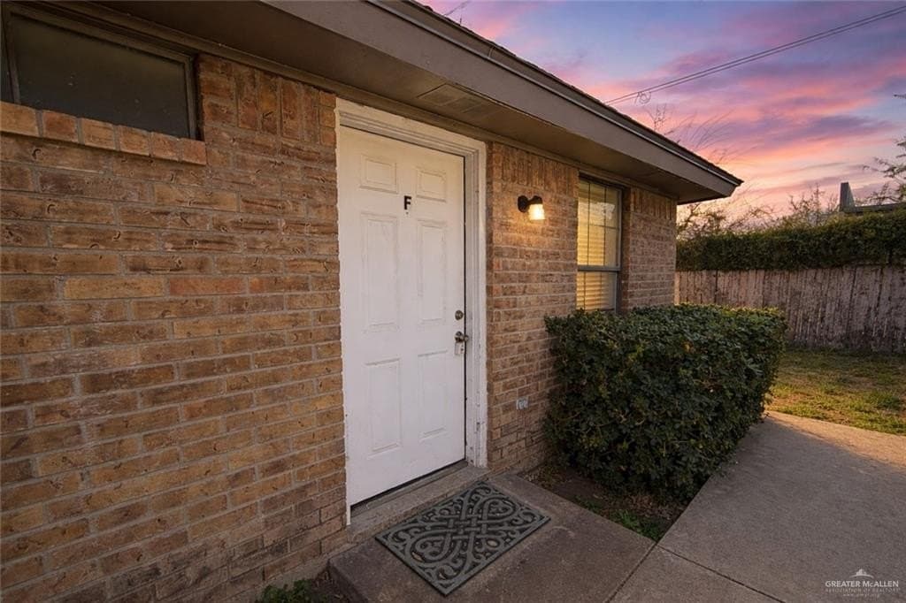 607 Gastel Cir Apt F