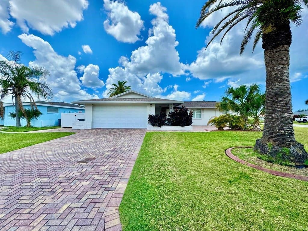 5017 Anchor Way