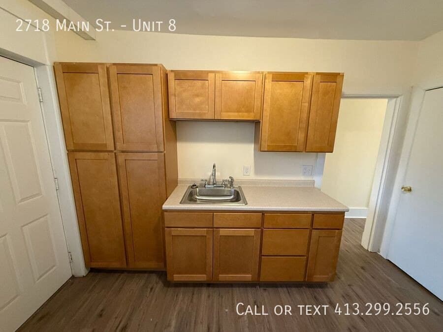2718 Main St Unit 8