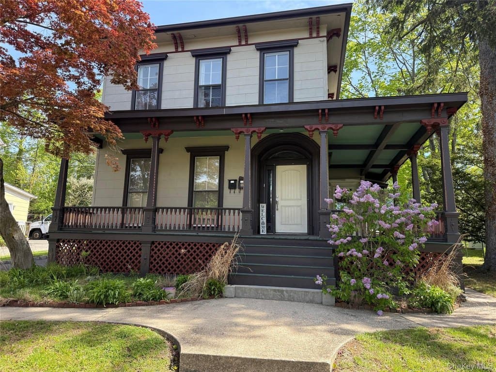 805 Main St