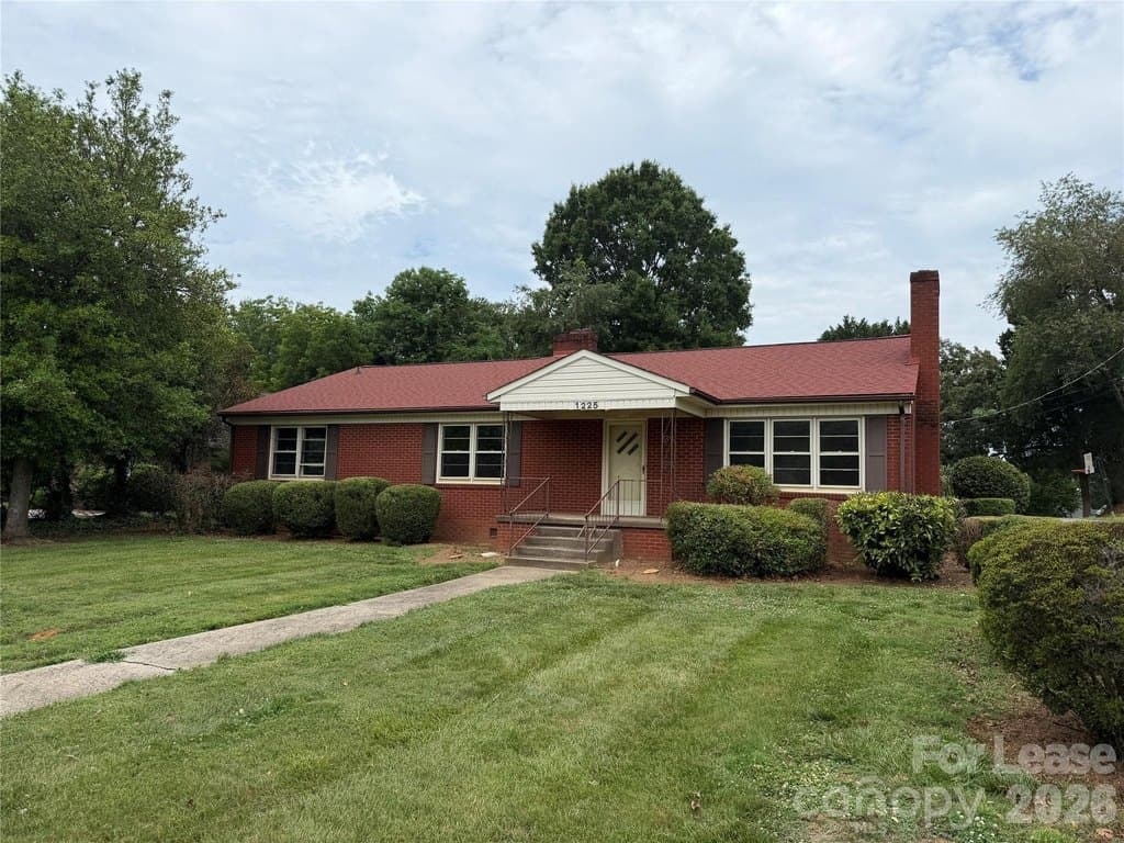 1225 Davie Ave