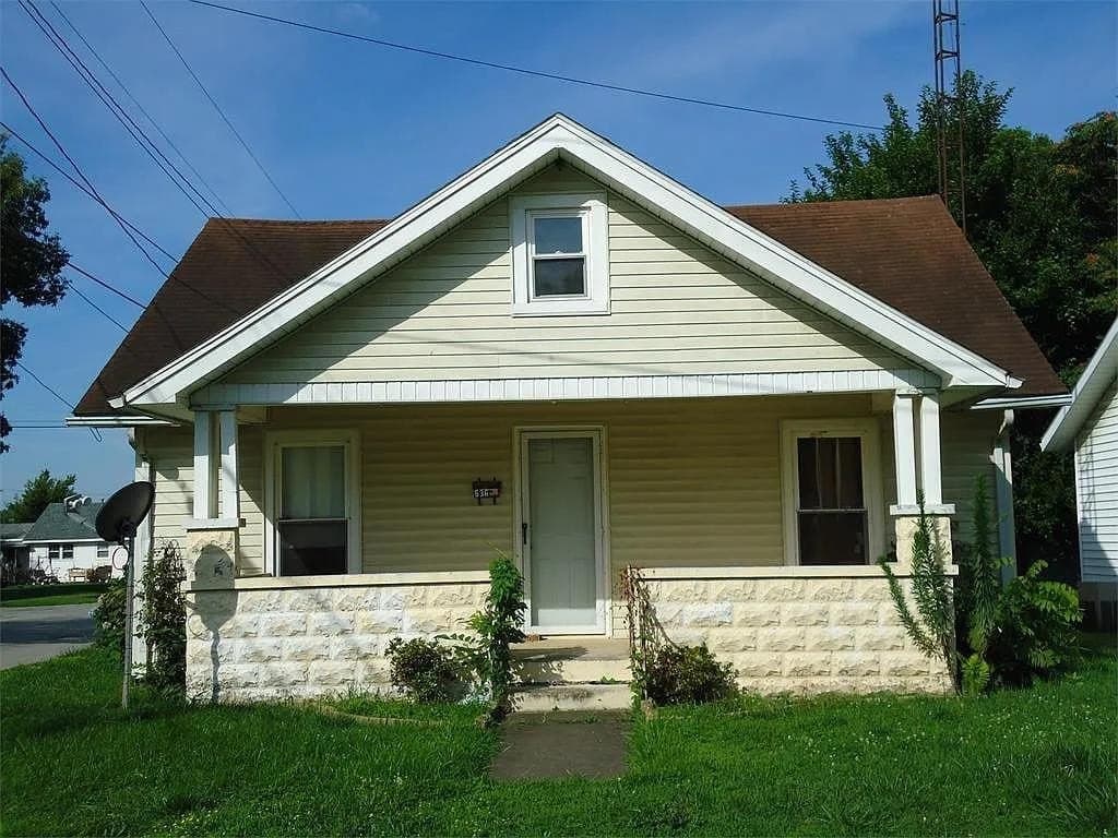 636 W Highland Ave