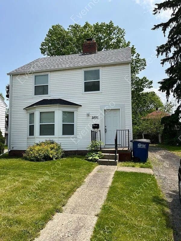 2820 Winsted Dr