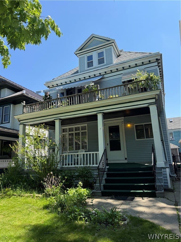 7 Berkley Pl