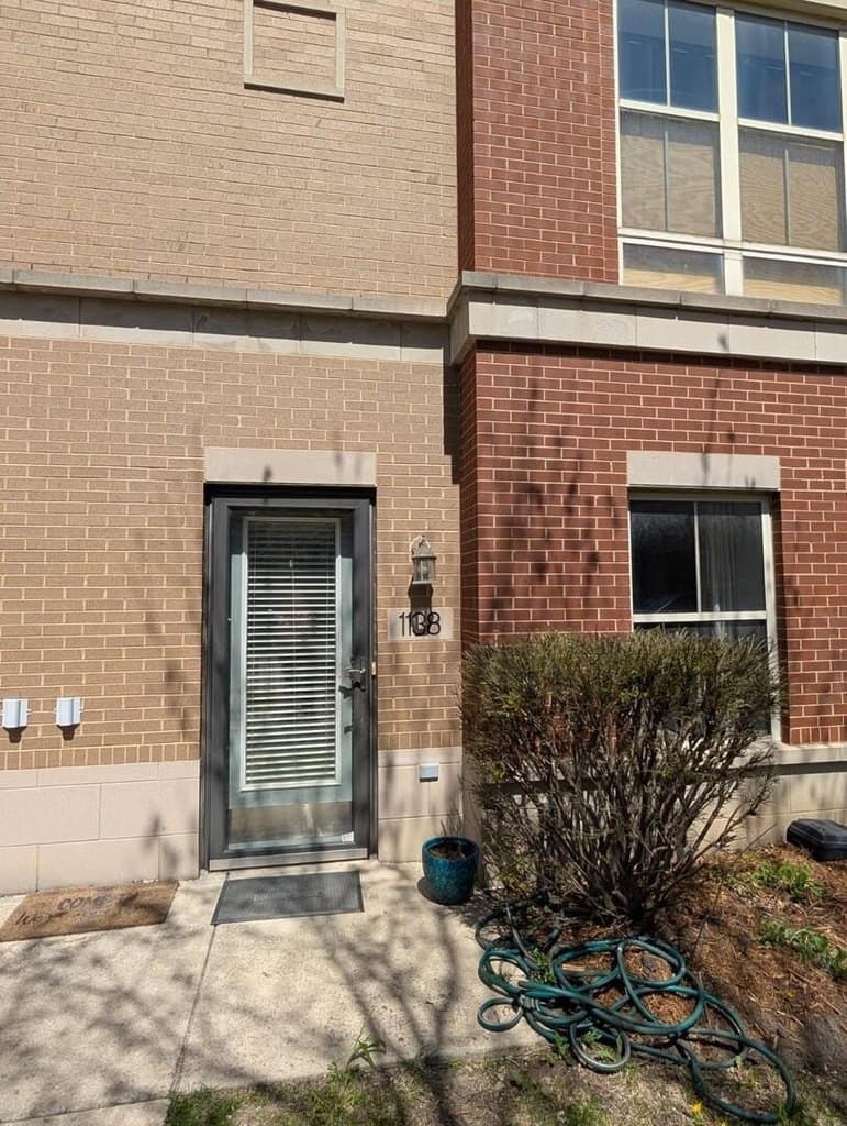 1138 W Washburne Ave Unit 1138