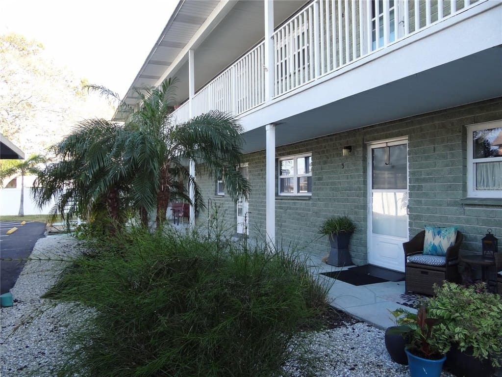5287 81st St N Apt 2