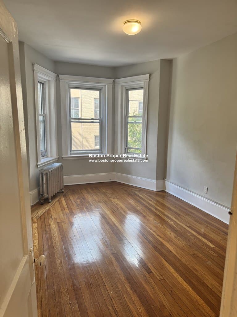 38 Hemenway St Apt 19
