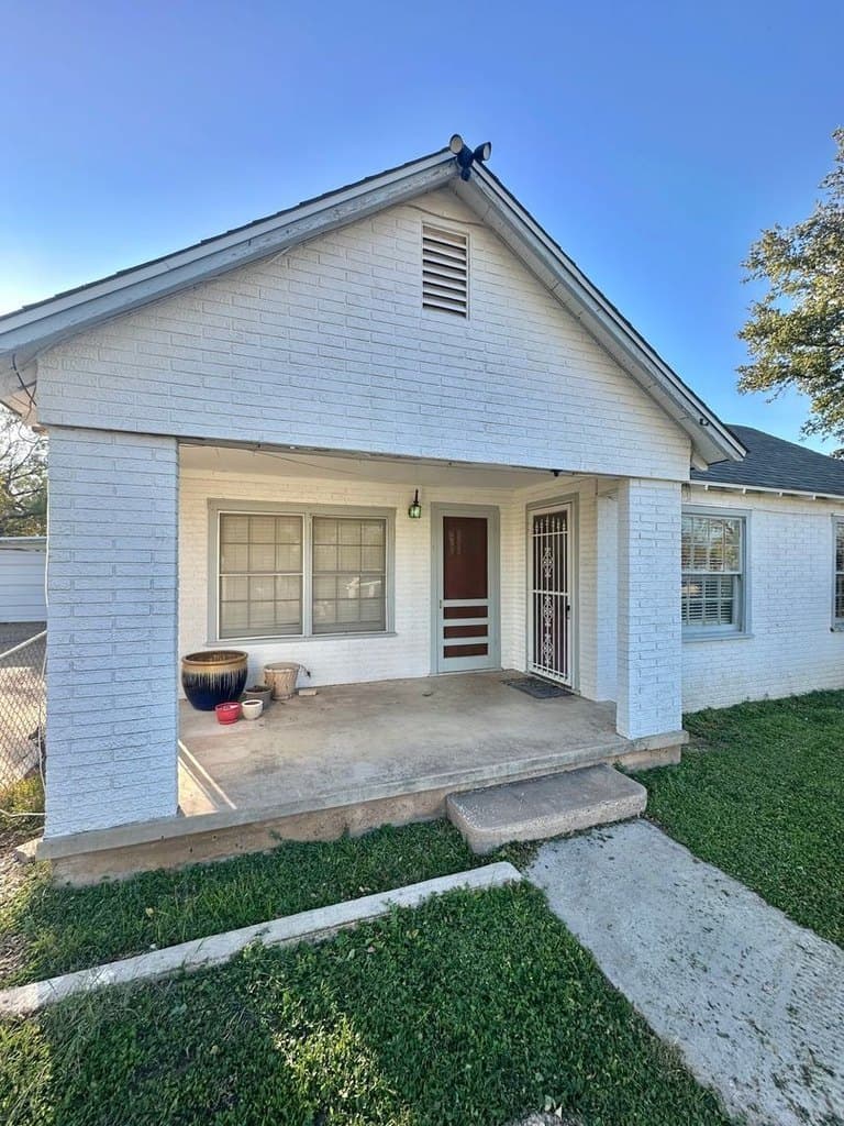 3207 Grape Creek Rd