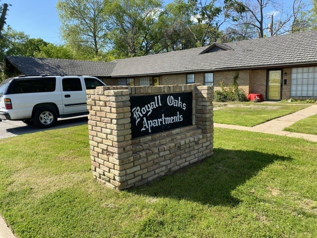 409 Royal St Apt 5