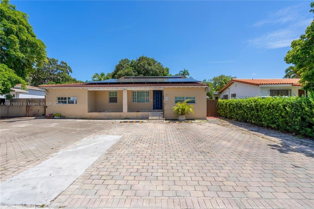 2970 NW 15th St