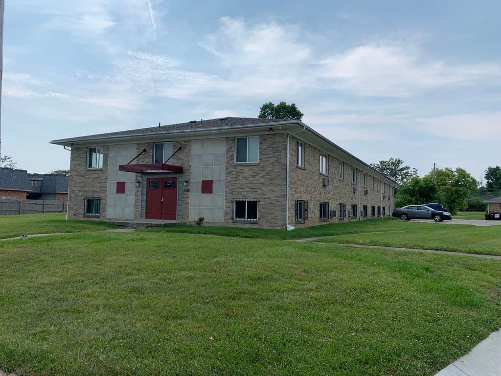4399 RIVERSIDE 800