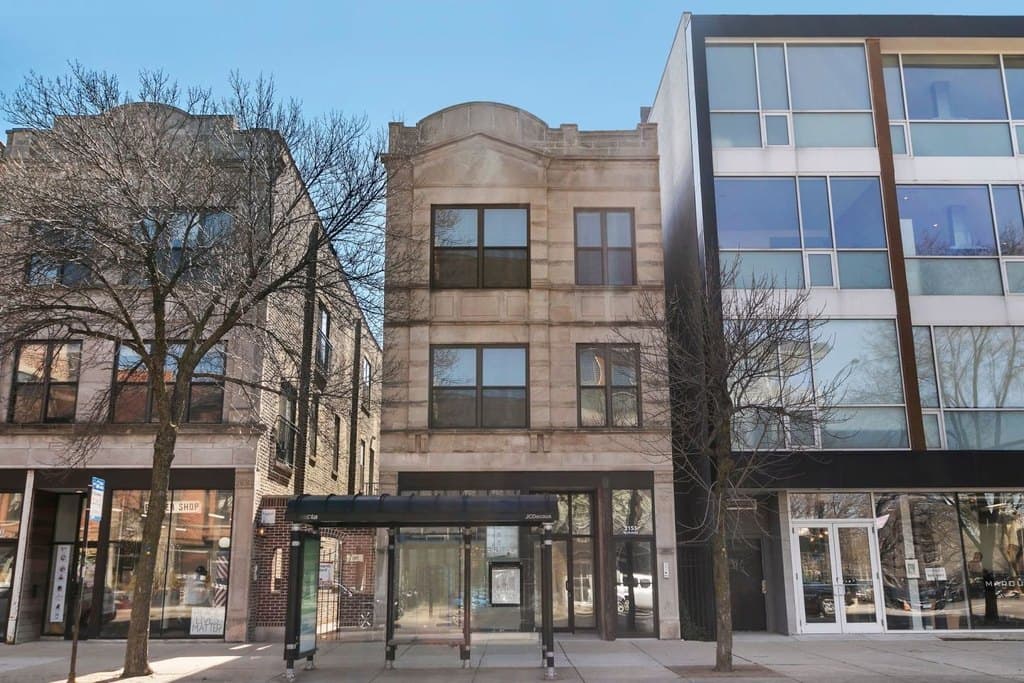 2151-2153 W Division St