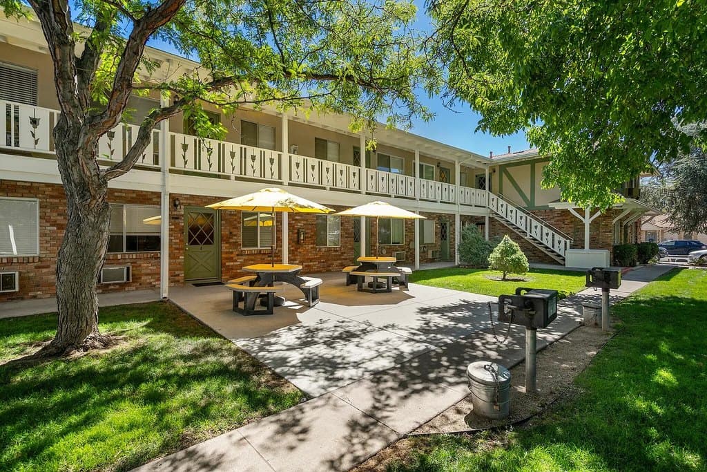 Royal Oak Apartments