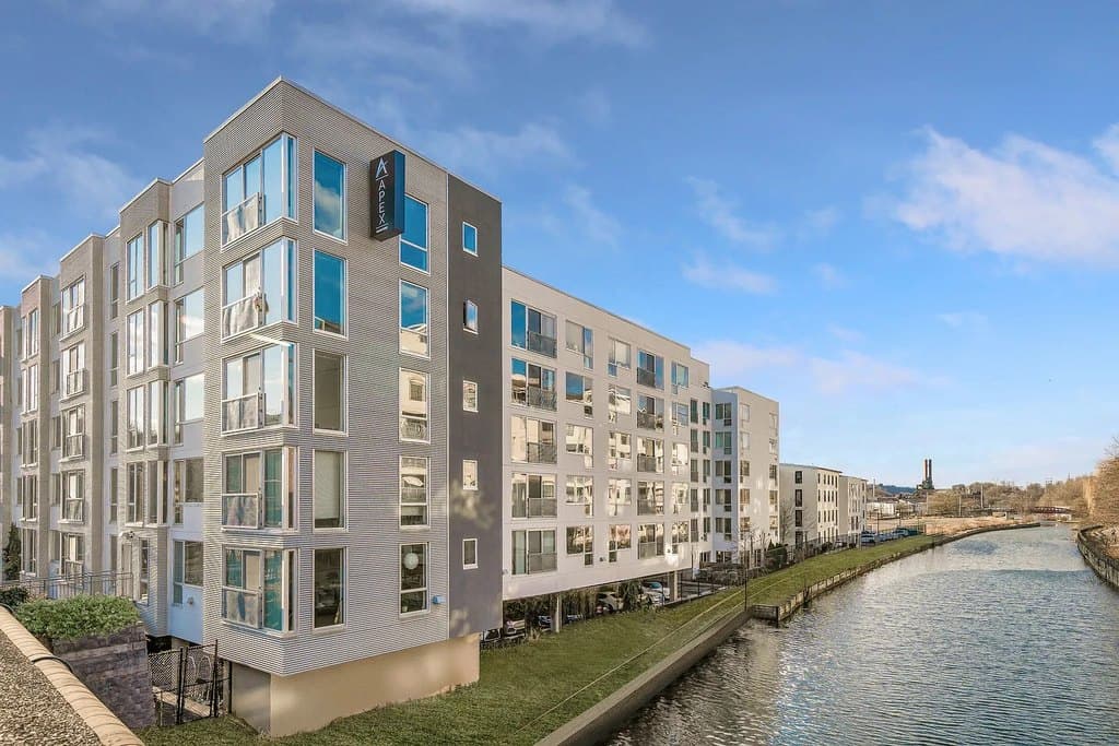 Apex Manayunk