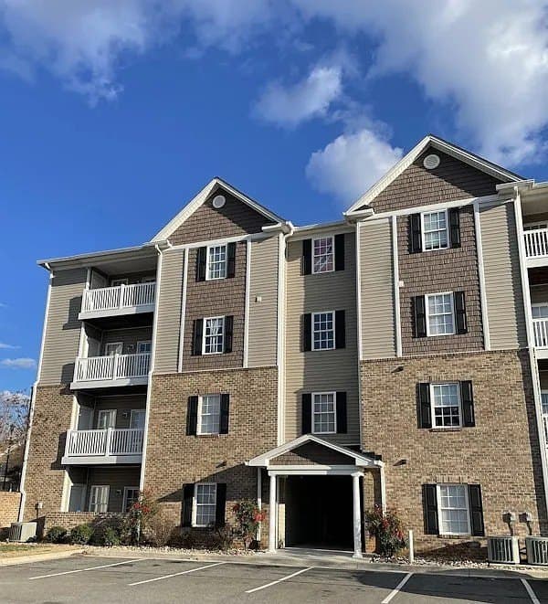 121 Colonnade Street