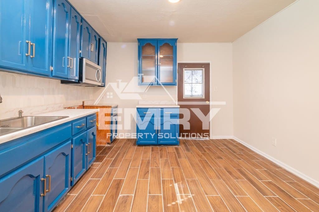 1125 S Evergreen Ave, Los Angeles House