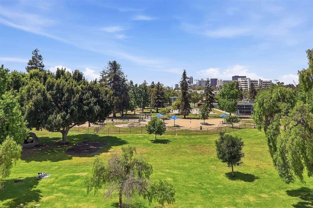 Parkview Apartments