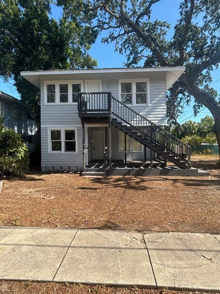 726 35th Ave S.