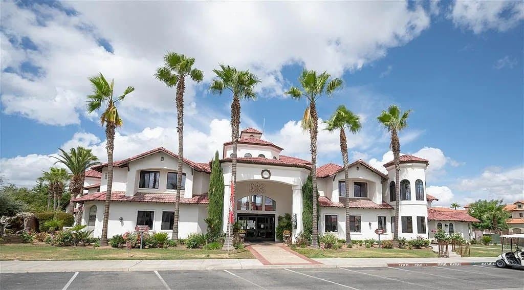 Dominion Courtyard Villas