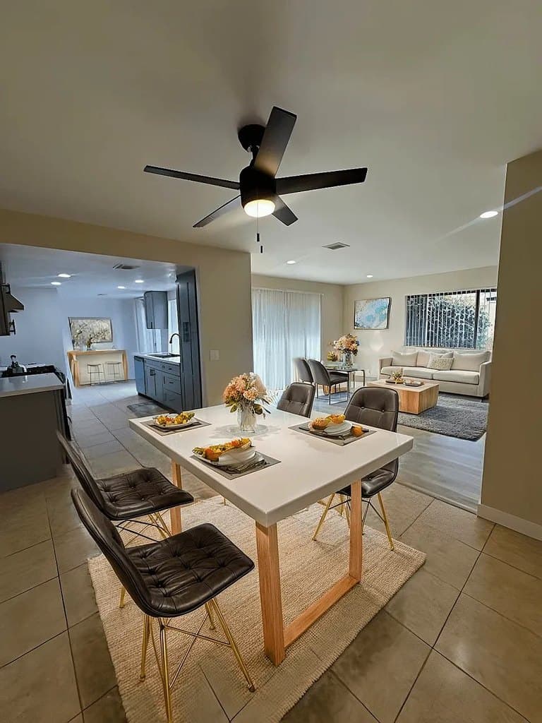 Coventry Square Apartments