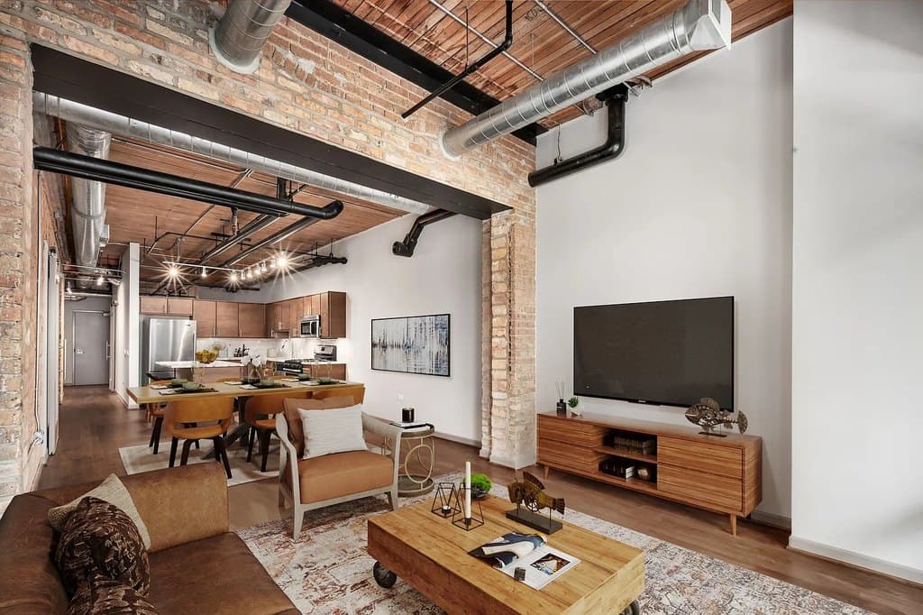 Lofts At River East