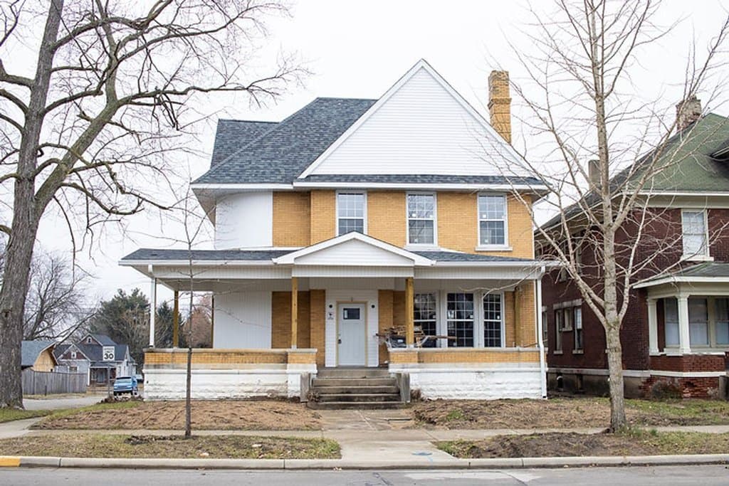 1000 S 7th ST