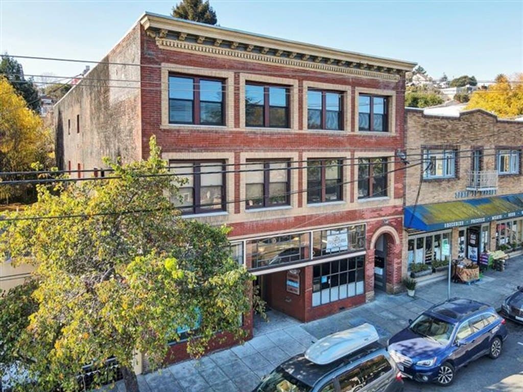 1 Bed 1 Bath in Historical Building