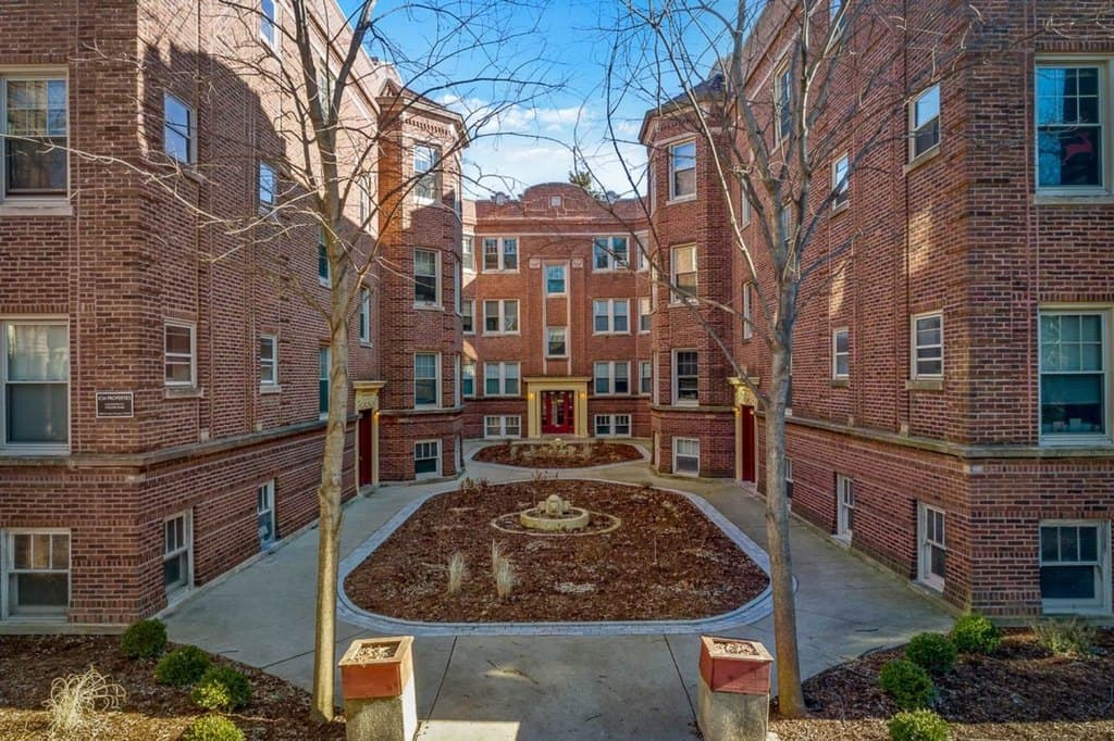 3817-23 N Lawndale