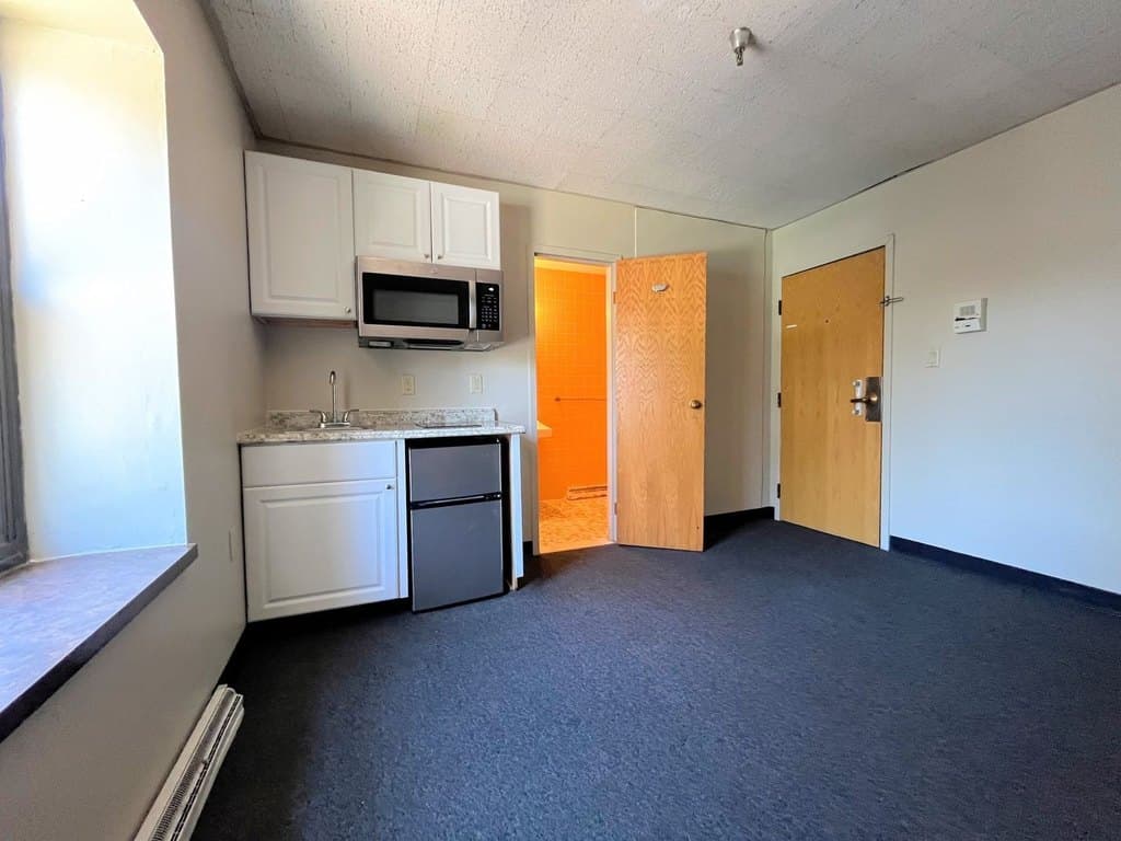 183 Jewett Parkway