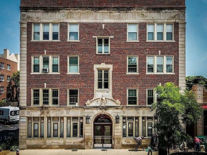 1311 Chicago Avenue Apartments