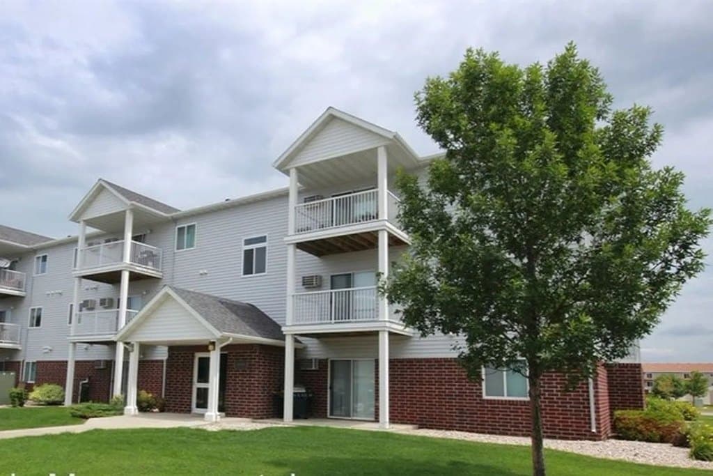 Pointe West II