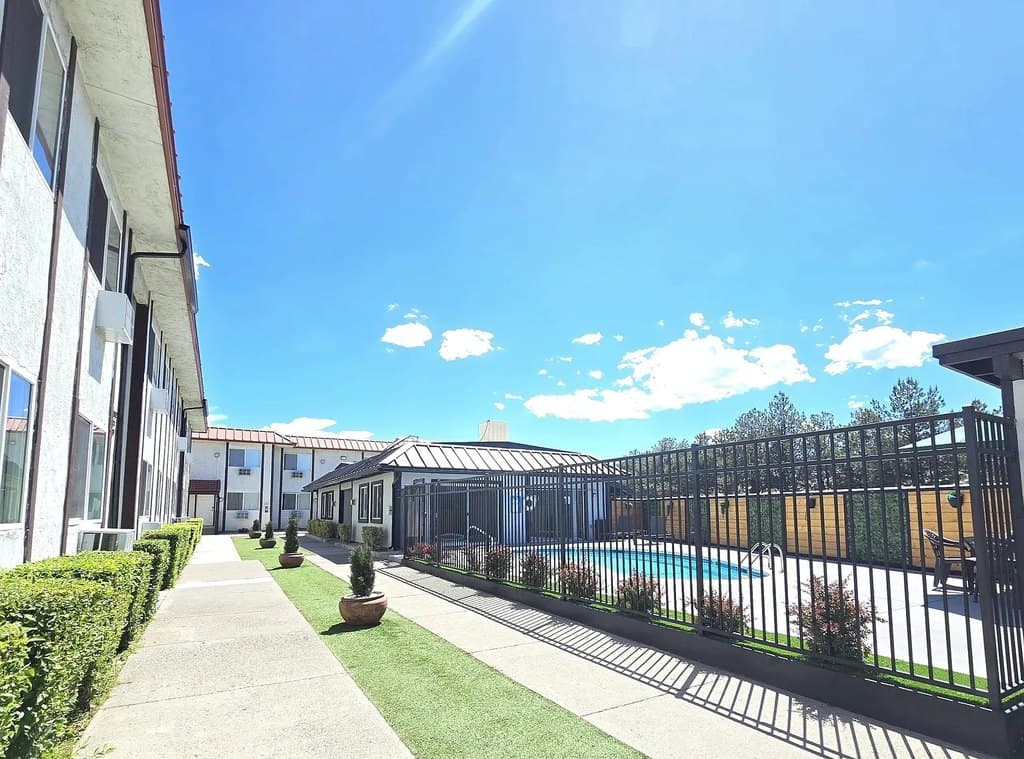 Moana Apartment Homes