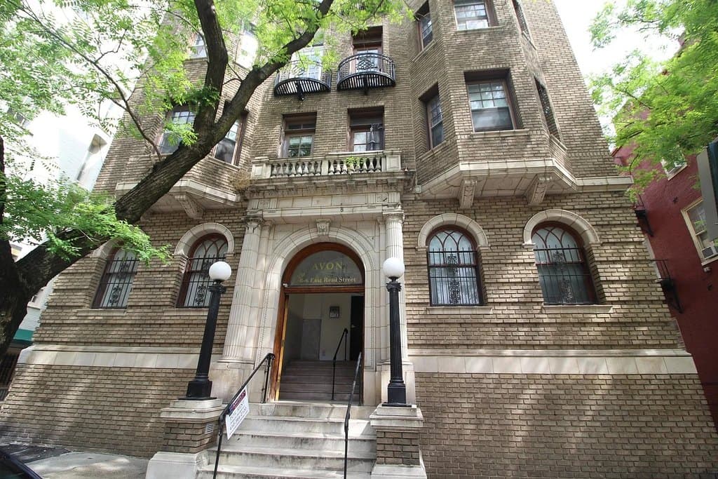 Avon Apartments
