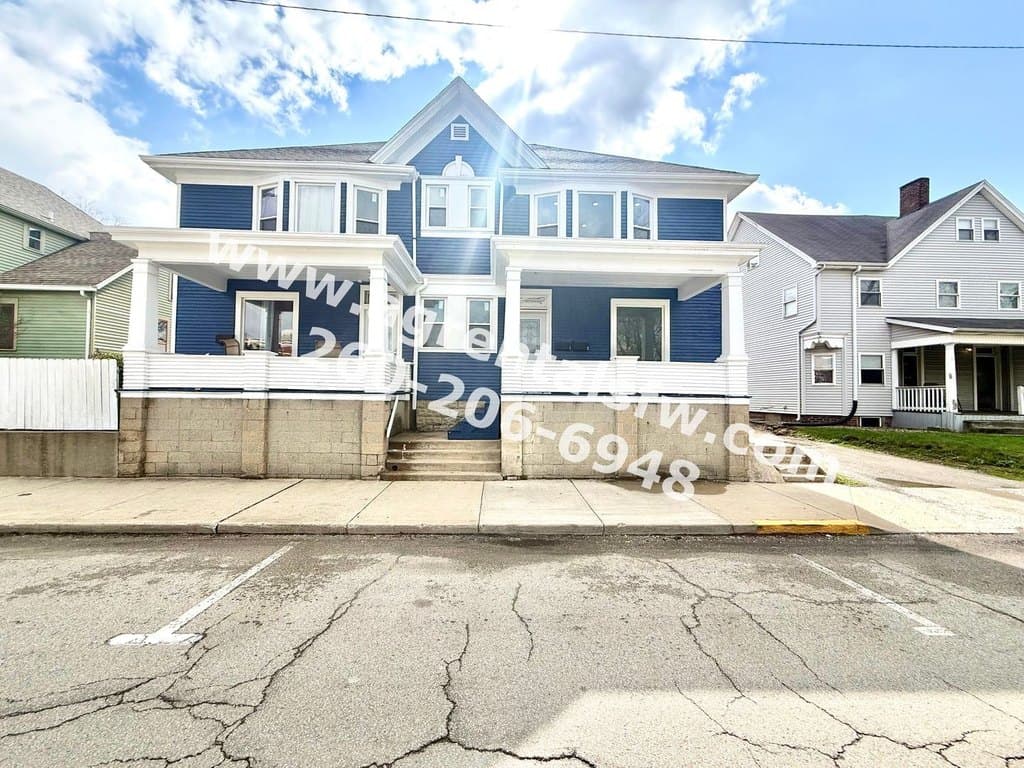 1829 Broadway