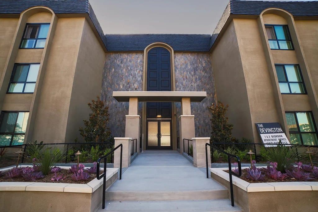 Devington Apartments